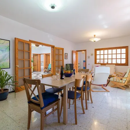Pupe By Canariasgetaway * Agaete (Gran Canaria)