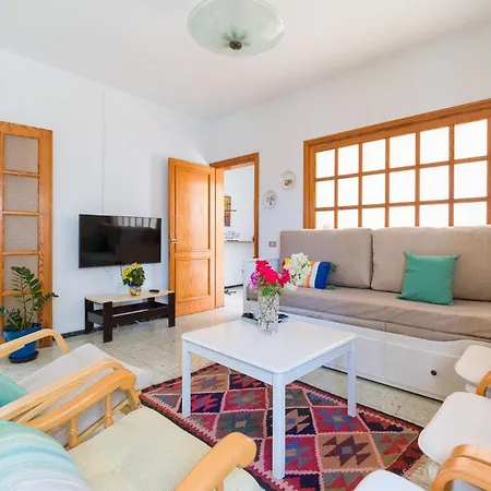 Alpehytte Pupe By Canariasgetaway Agaete (Gran Canaria)
